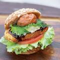 【ガツン！と、ご当地バーガー】2年連続日本一＆殿堂入り　まるごと!? 紀州梅バーガー ＜和歌山・湯浅町＞