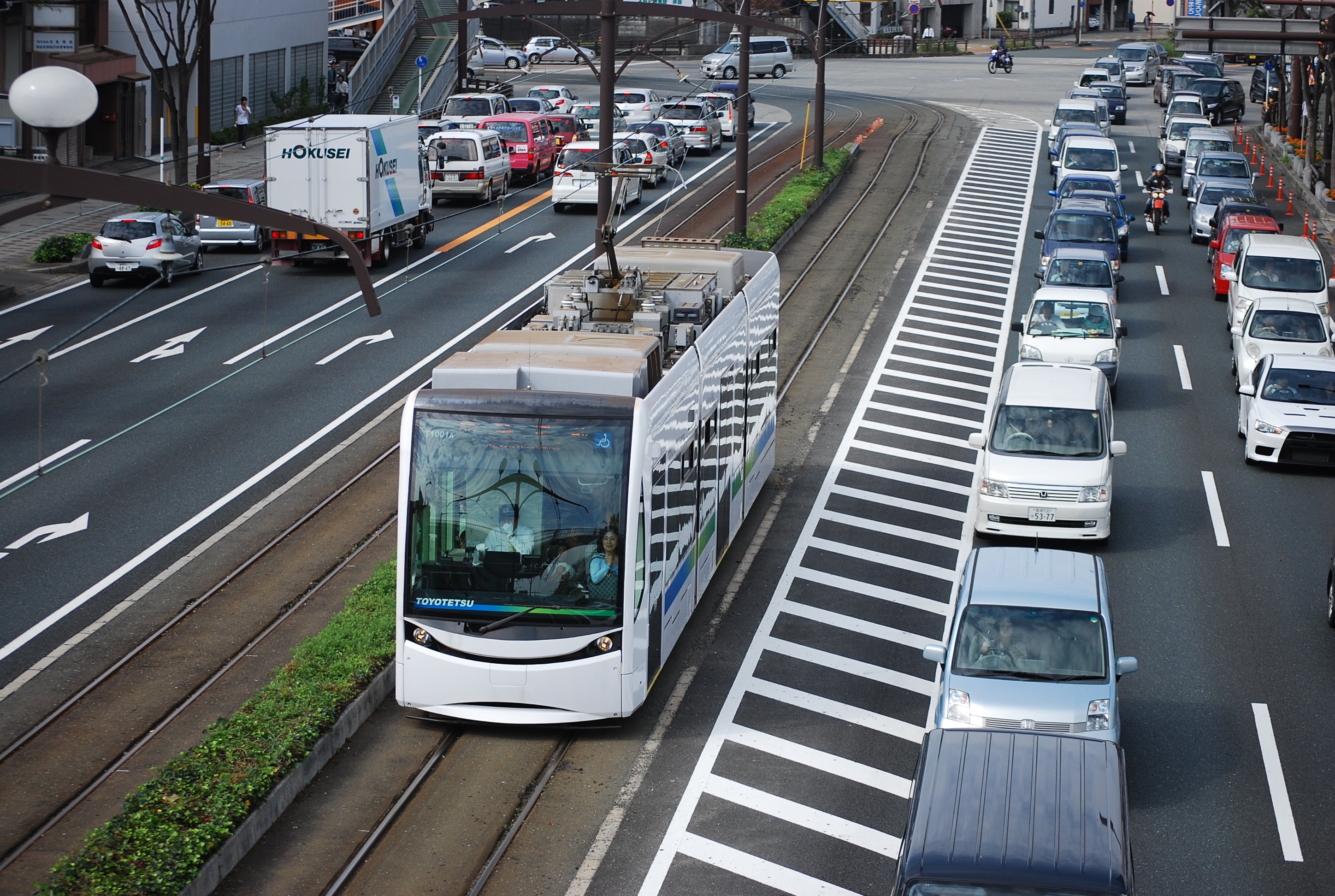 【私の街の路面電車】日本で唯一、国道1号を走る路面電車　豊橋鉄道市内線