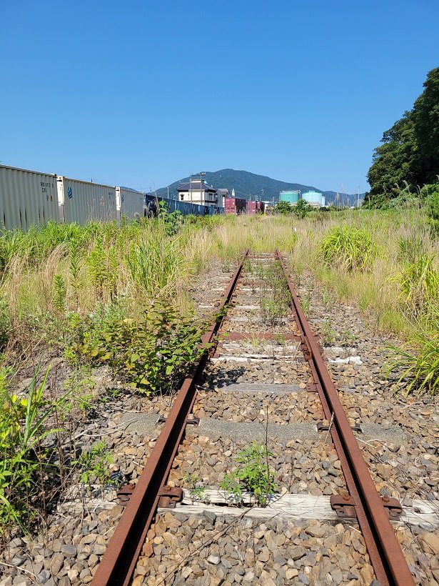 北陸新幹線敦賀延伸！「欧亜国際連絡列車」の陸海路の玄関口・敦賀港線