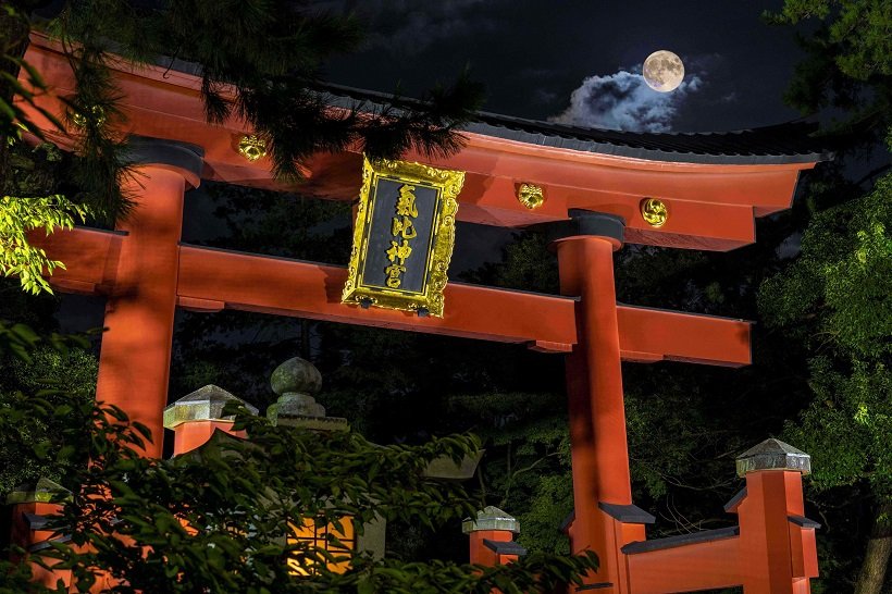  「日本百名月」認定の氣比神宮と国の文化財の西福寺でお月見