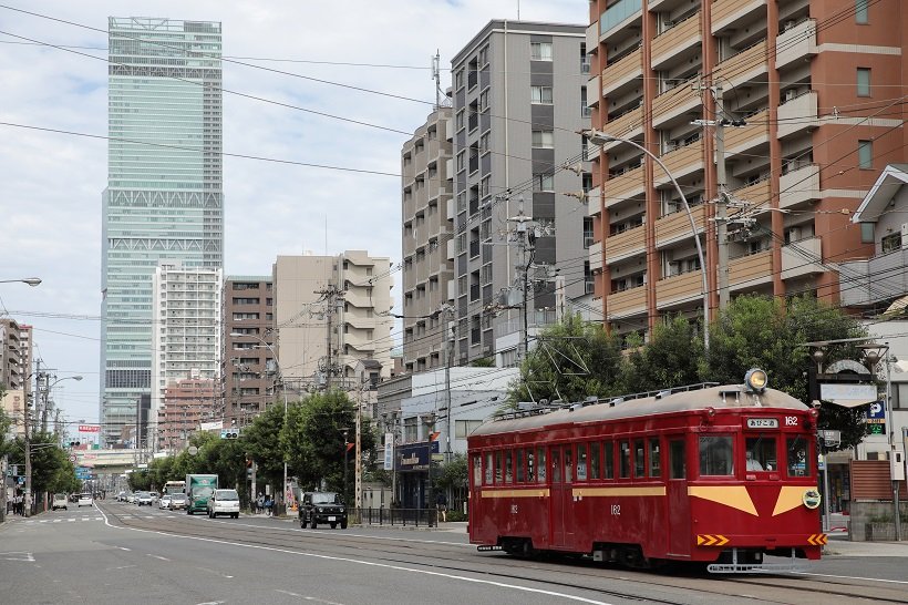 【私の街の路面電車】日本最古の現役車両「モ161形」が走る　阪堺電車