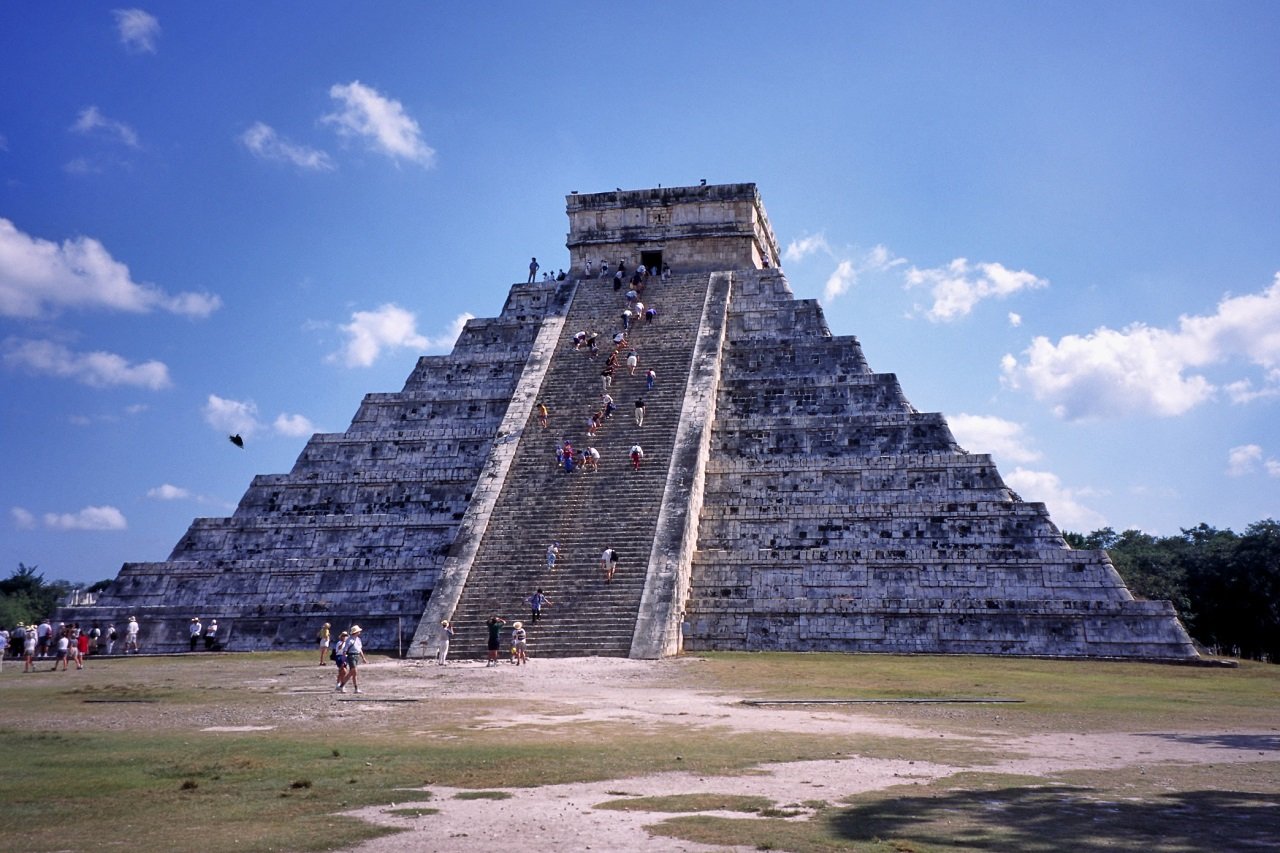 【世界の絶景遺産】マヤの神が″降臨″する階段ピラミッド　チチェン・イッツァ（メキシコ）