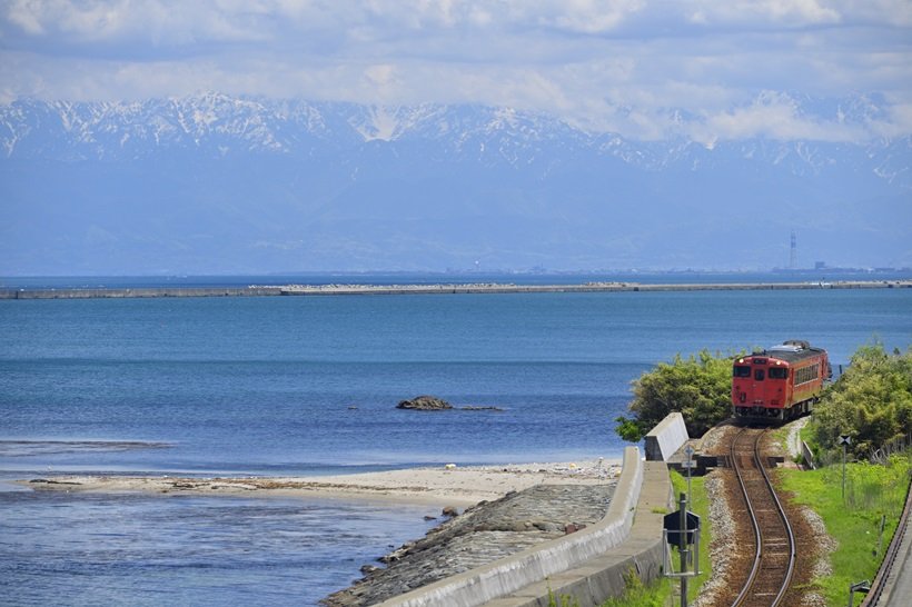 海沿いの景色を楽しみ北陸の幸を味わう（1）～氷見線・七尾線・のと鉄道・北陸新幹線ほか～【フリーきっぷであの駅へ】