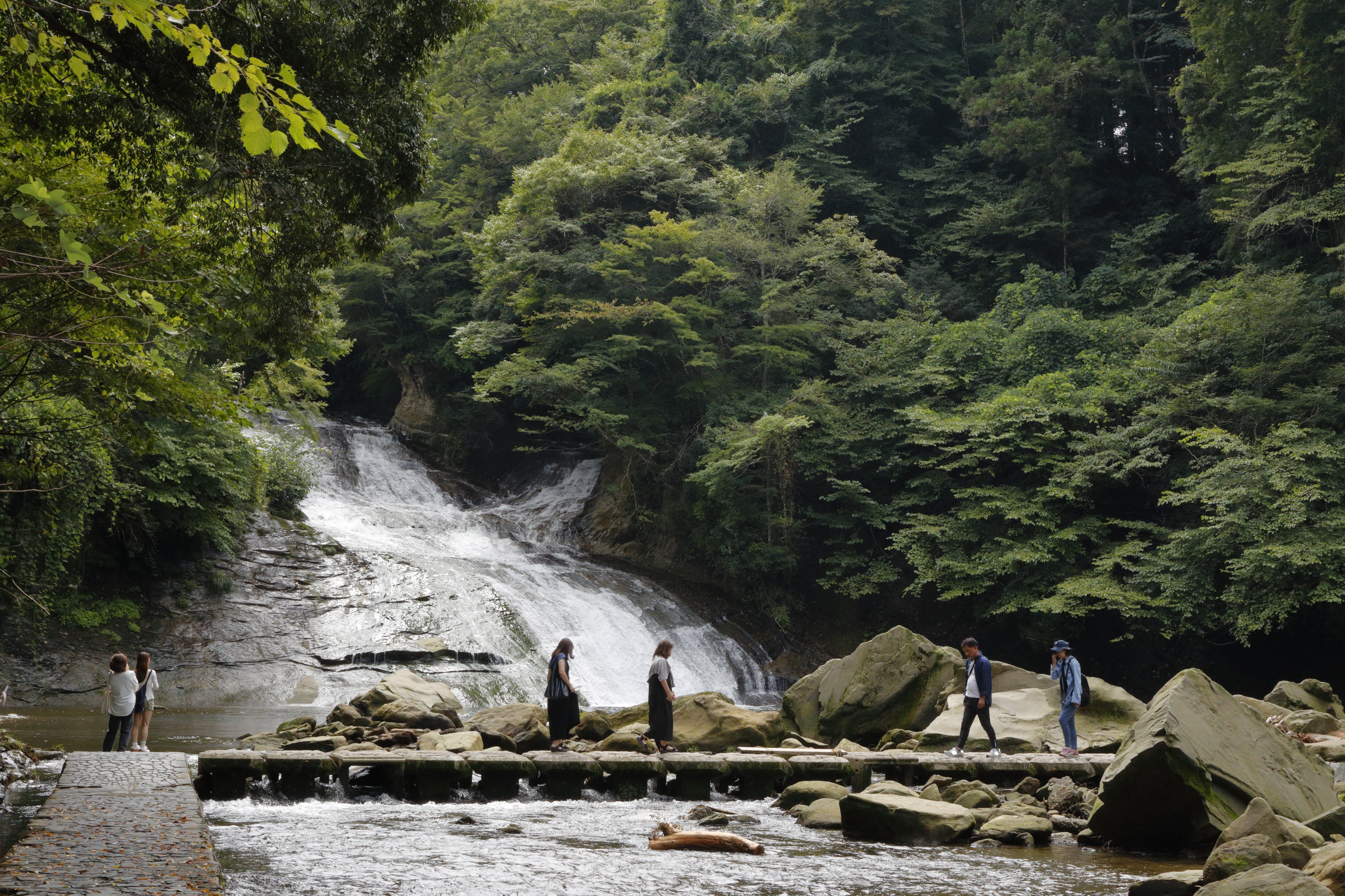 養老渓谷随一の名勝・粟又の滝