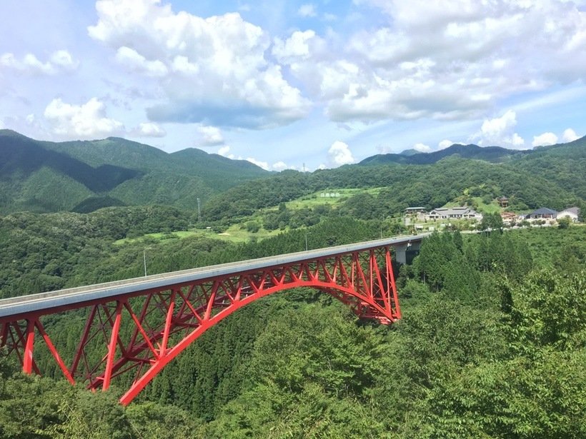 ②★木次線車窓_JR提供車内からみたおろちループ（借用）.jpg