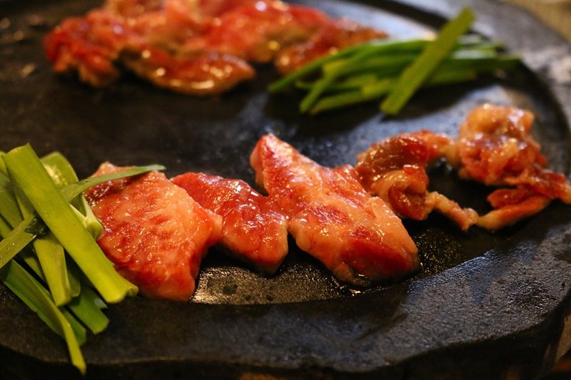 名物の溶岩焼き