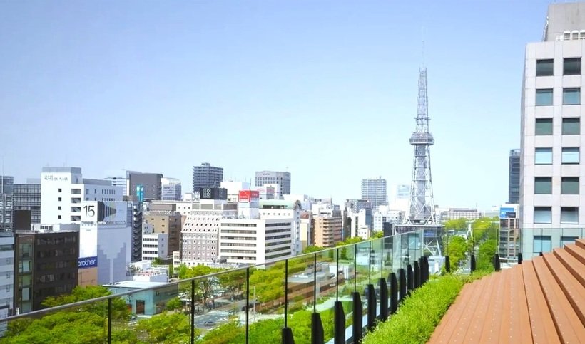 50_18　３　中日ビル7階屋上広場_3.jpg