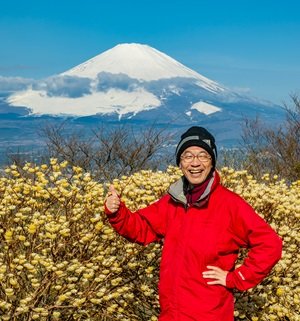プロフィール写真01_0384_左右300.jpg