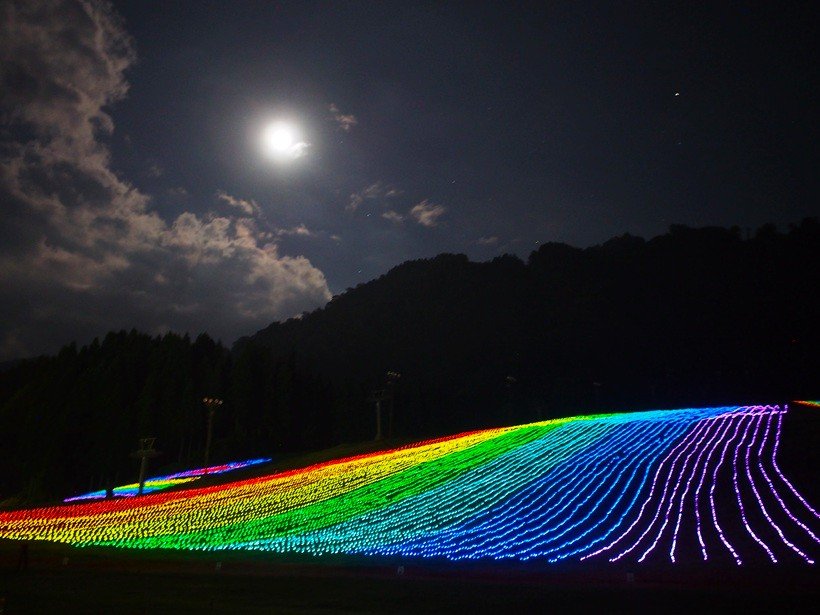 白山一里野温泉スキー場で夏のイルミネーション。🌌ナイトゴンドラも運行🚡