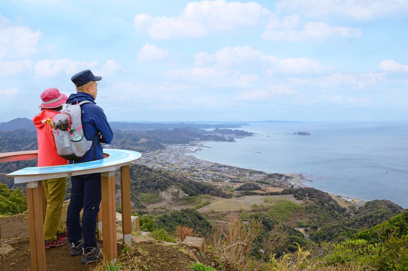  【低山と温泉へ】展望台から東京湾、三浦半島を見渡す　鋸山（2）＜標高329m・歩行距離5.85キロ・歩行時間2時間50分＞
