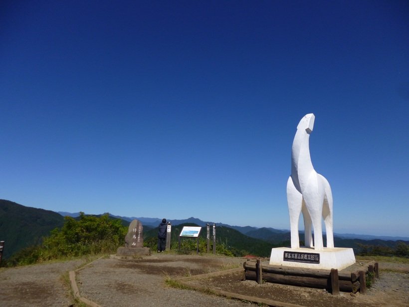 陣馬山白馬（小）.jpg