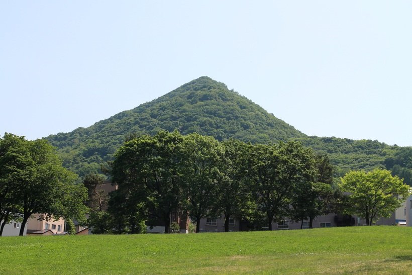三角山遠景（大）.jpg