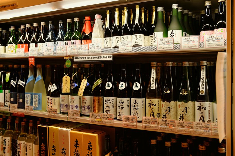 12.地酒バー店内.jpg