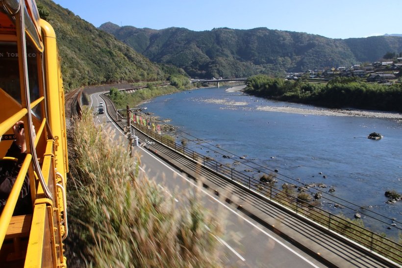 8　観光列車　しまんトロッコ.jpg