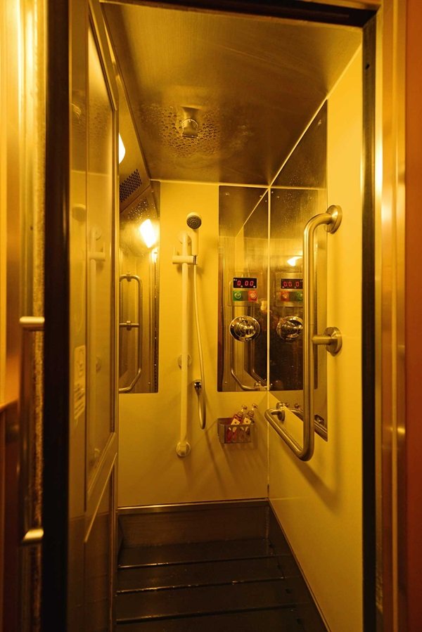 ７．シャワー室_5640.jpg