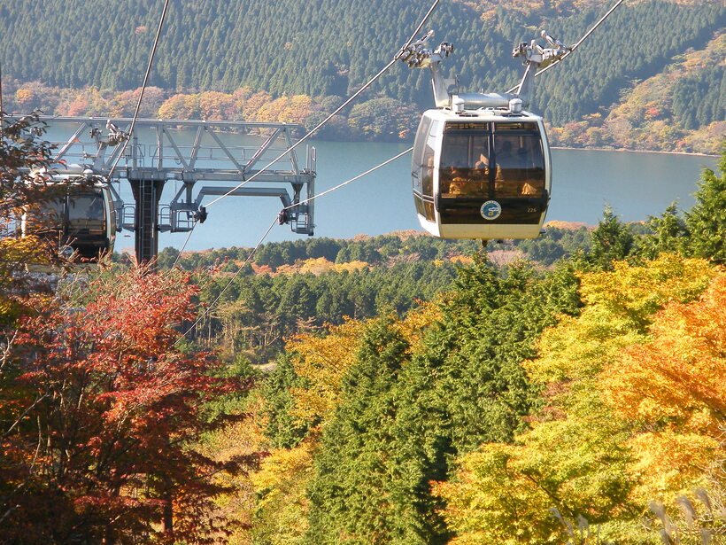 【一度は見たい紅葉百景】車窓から、空から、湖上から…… 多彩な乗り物に乗って紅葉三昧 箱根