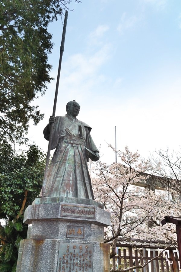 メイン右 pixta_7133297_M.jpg