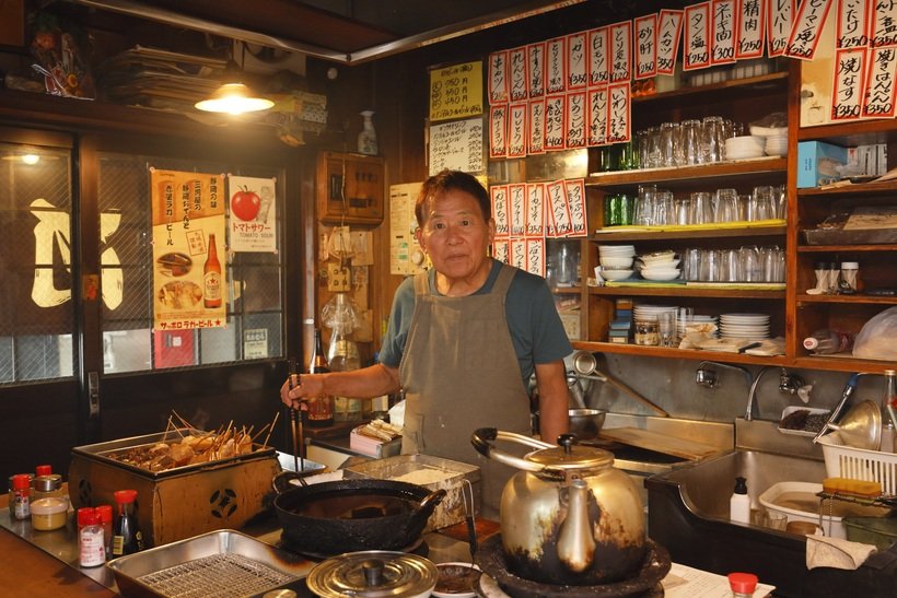 ６．三河屋店主.jpg