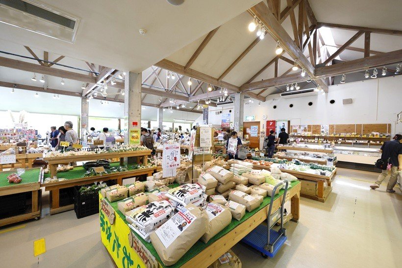 特産品が充実する道の駅たけゆらの里おおたき。9時～18時（食堂は～17時）、年末年始休、☎0470・82・5566