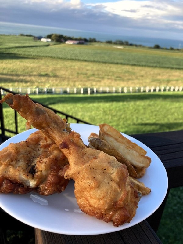 C ハーベスター八雲のフライドチキン.jpg