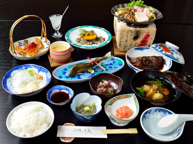 【ひとり、秘湯へ】旬を迎える川ガニの滋味を楽しむ　樅峰苑～強首温泉～