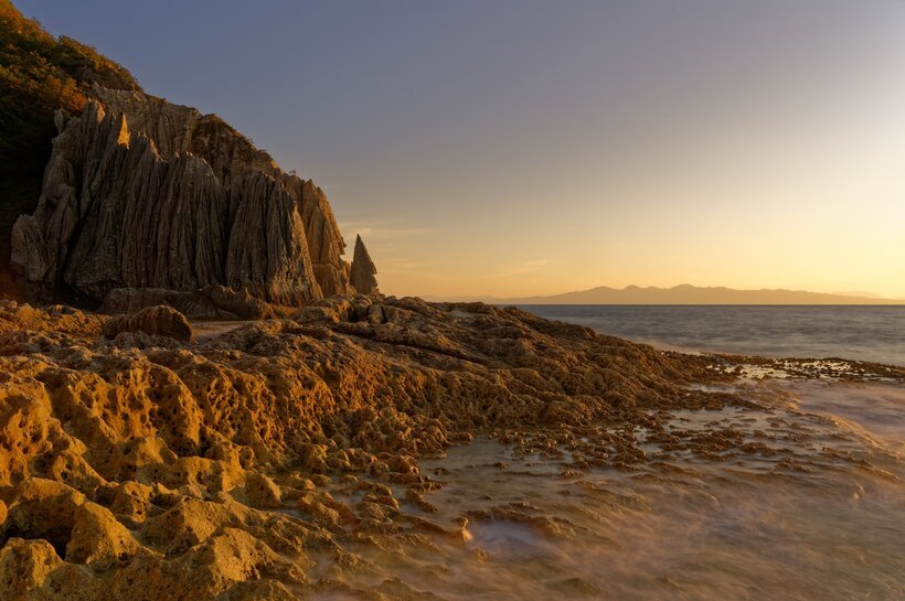 ② 2021-17工藤隆さん「橙に暮れゆく奇岩」.jpg