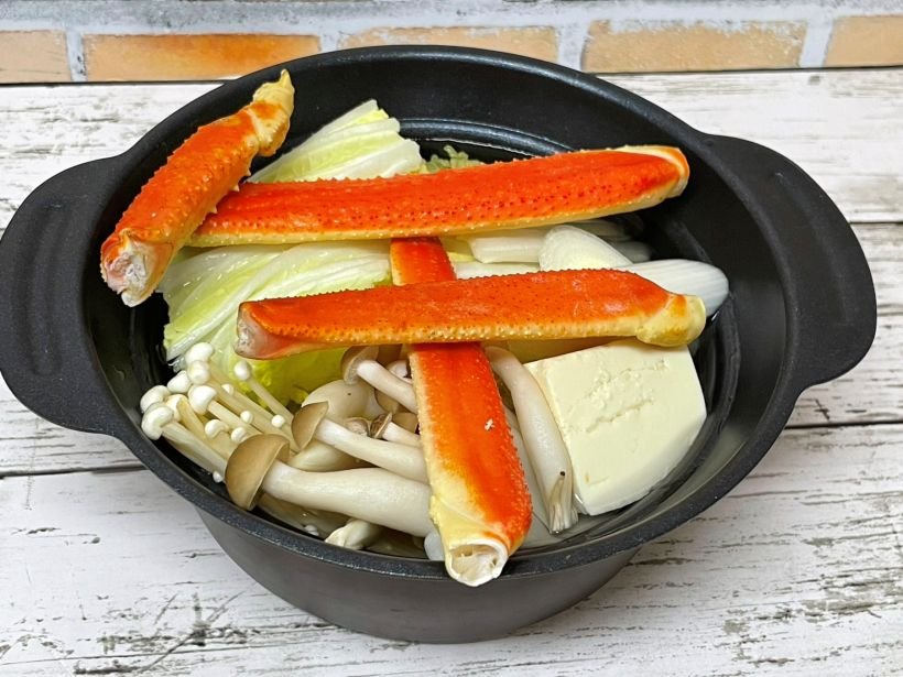 松葉がにをまるごと使ったウマ過ぎ鍋[1].jpg