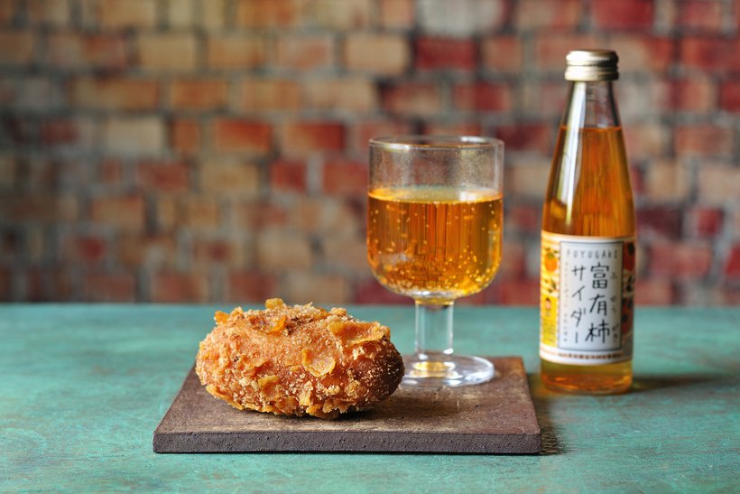 ⑤ 5 オリジナルカレーパンとご当地ソーダ.jpg