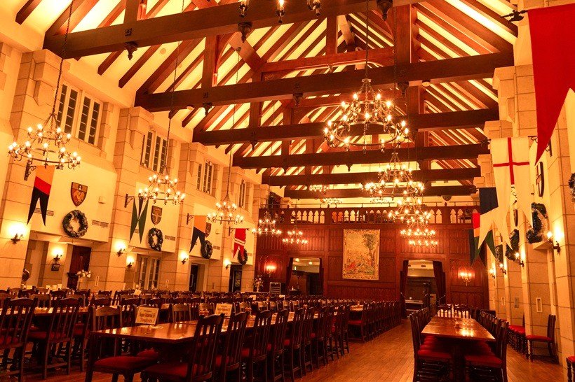 メインダイニング・リフェクトリー