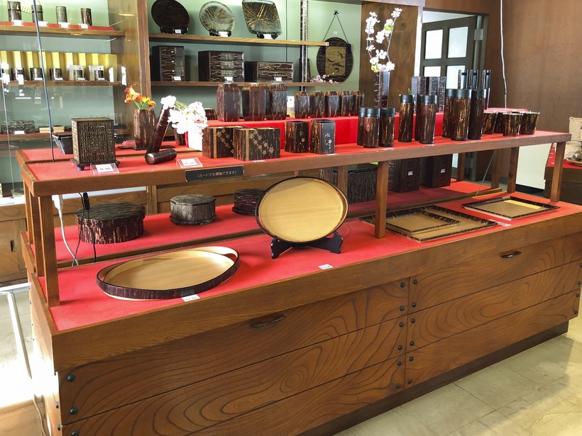 10.樺細工館内.jpg