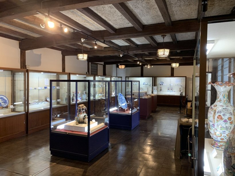 04_有田陶磁美術館（内部）.jpg