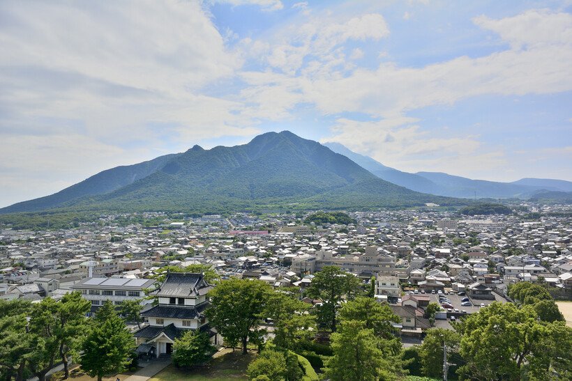 左下2　島原城天守閣から望む島原市街地　pixta_50248966_M.jpg
