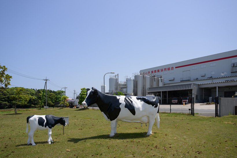 14_大山乳業工場外観（借用）.jpg