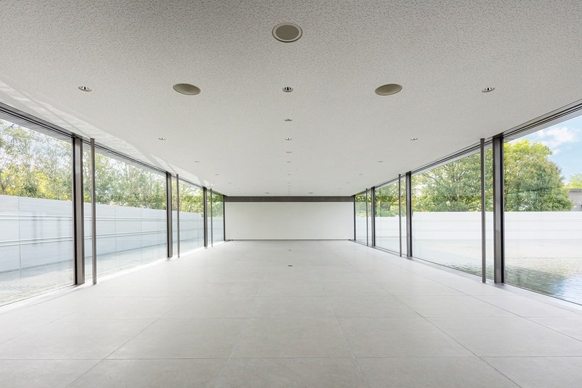 琵琶湖の畔にたたずむ佐川美術館が改修工事を終え、７月にリニューアルオープン