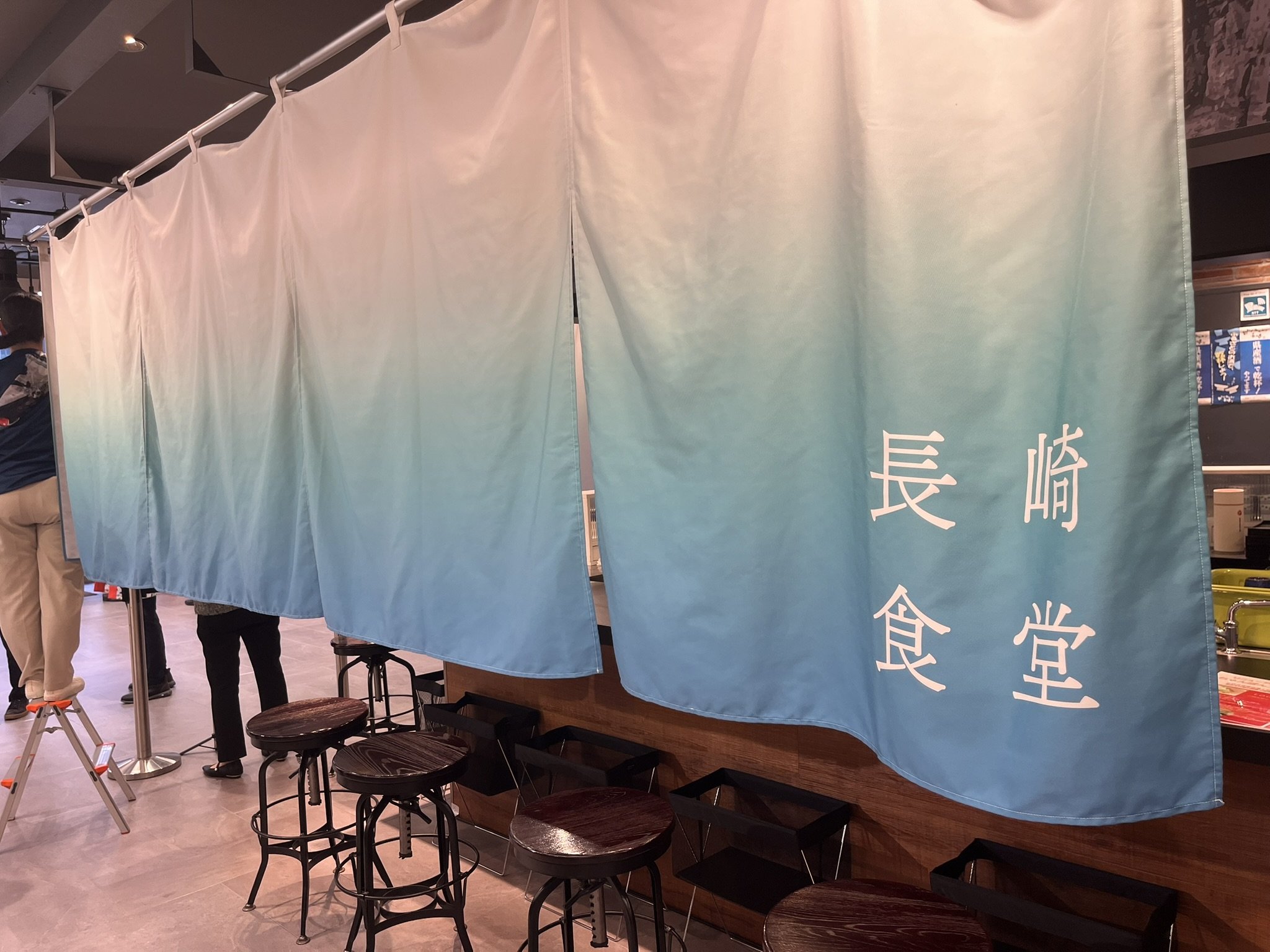 ランチなどを楽しめる「長崎食堂」