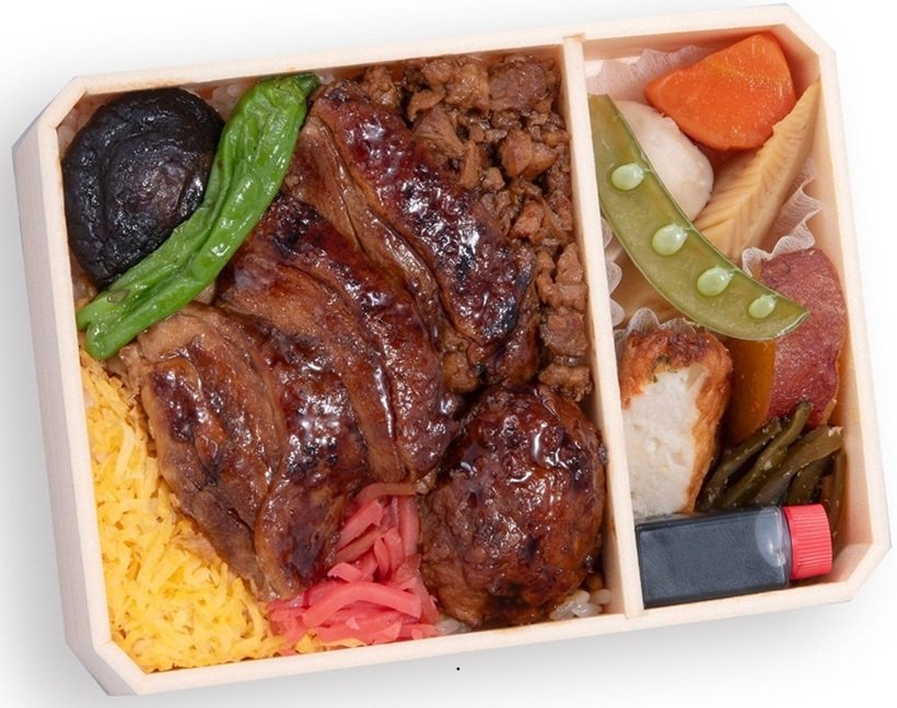 ぎんねこ監修 焼鳥弁当 外と中 重 - コピー.jpg