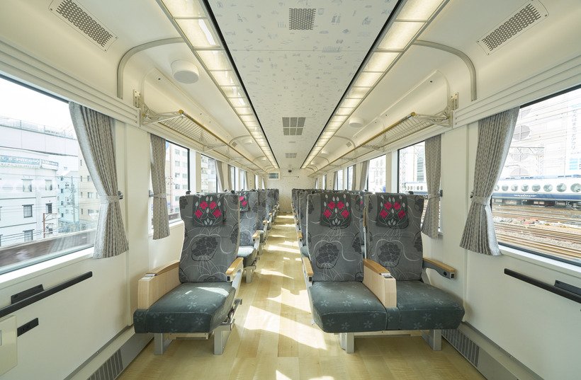 ⑧8 GRAN 天空_1号車内観.jpg