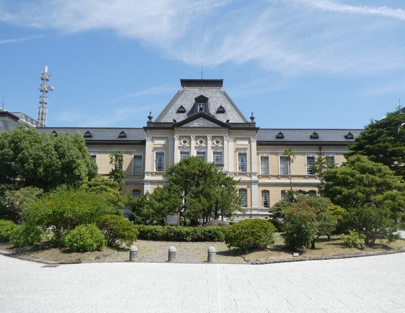 京都府庁旧本館を未来へ、窓枠補修費の寄付を受付中