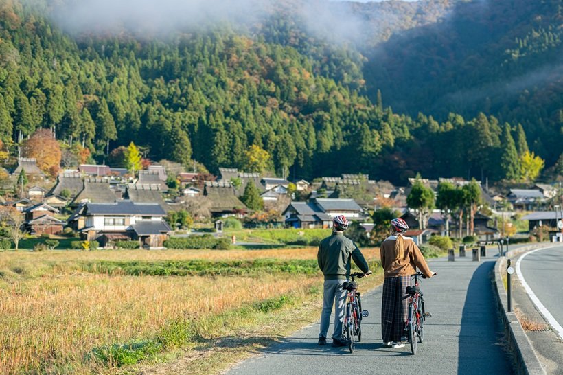 ★たびよみ_E-bike かやぶきの里1 (1).jpg