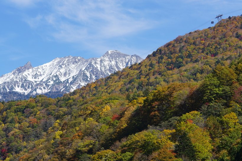 【ロープウェイで秋絶景】国内唯一の2階建てゴンドラで標高2156メートルへ　新穂高ロープウェイ（1）＜岐阜・高山市＞