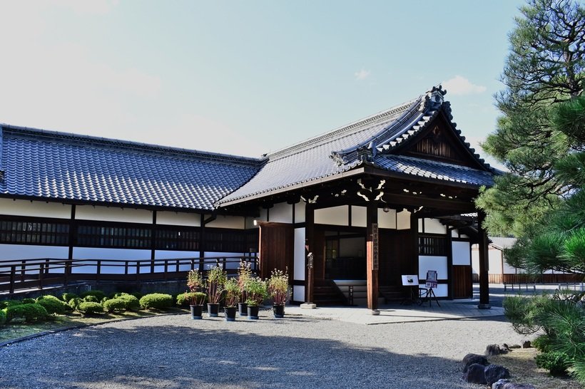 寛永行幸四百年を記念し、京都御所で散策ツアー開催👟